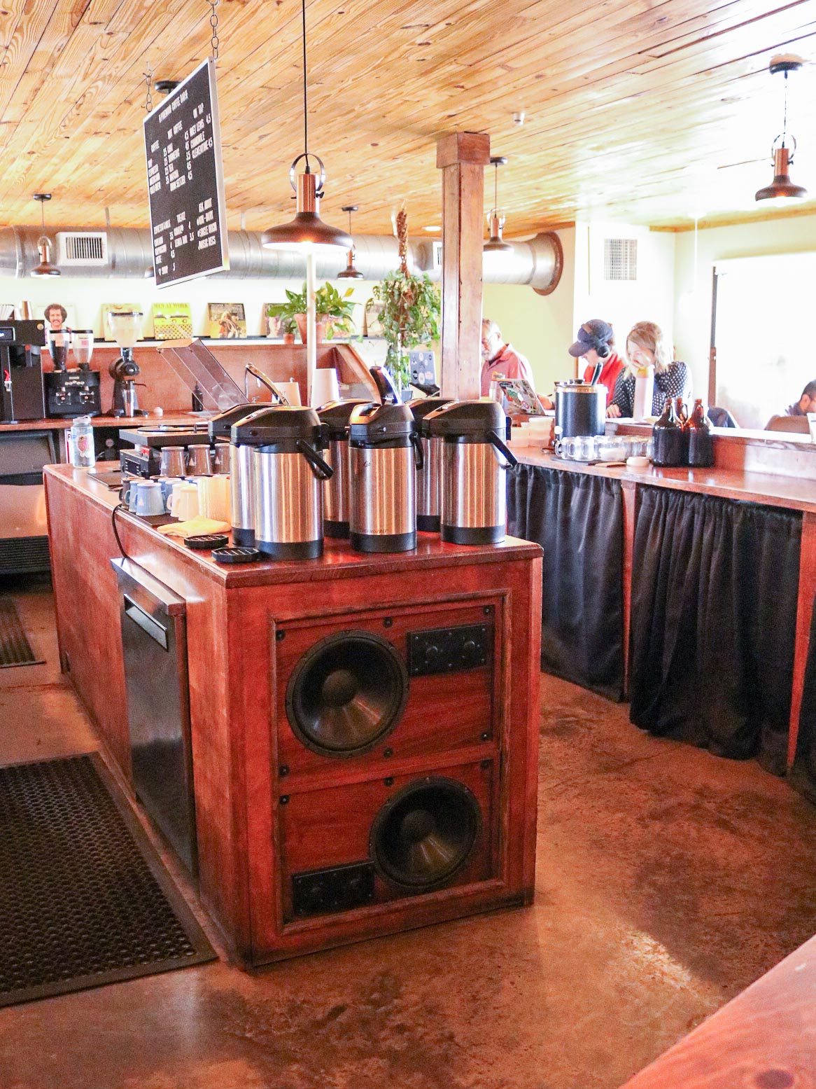 Pinewood Coffee turntable