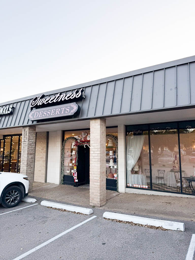 exterior of Sweetness Desserts