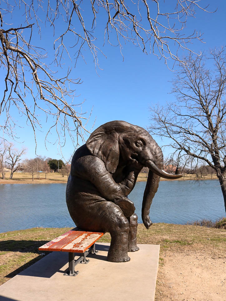 Wise Elephant Waco Sculpture Zoo